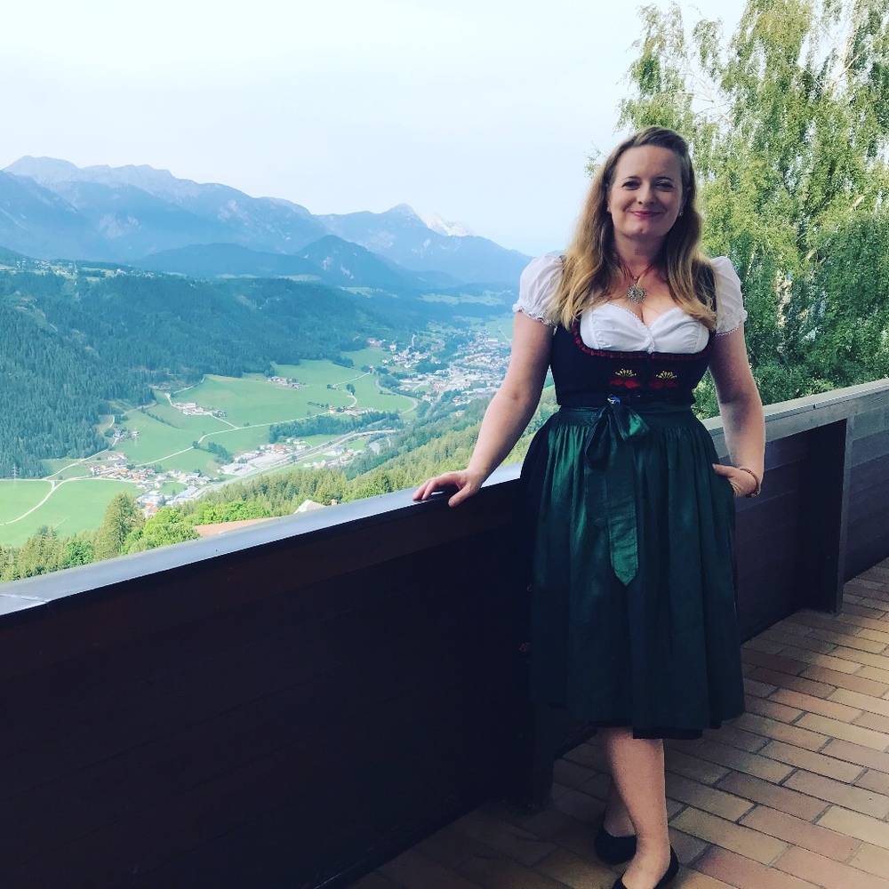 Meet your Posher, Claudia